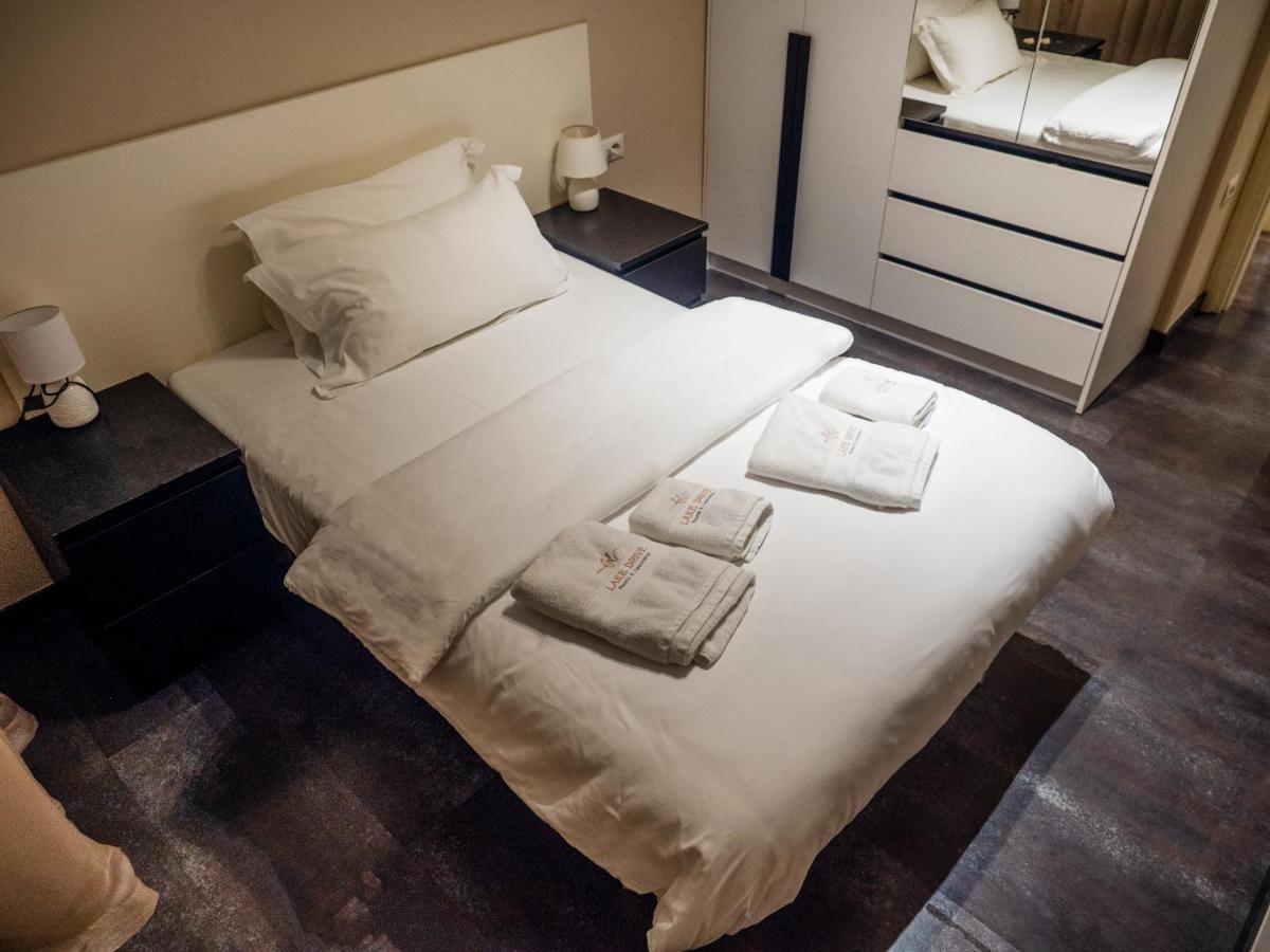 Lake Drive Rooms&Apartments تيرانا المظهر الخارجي الصورة